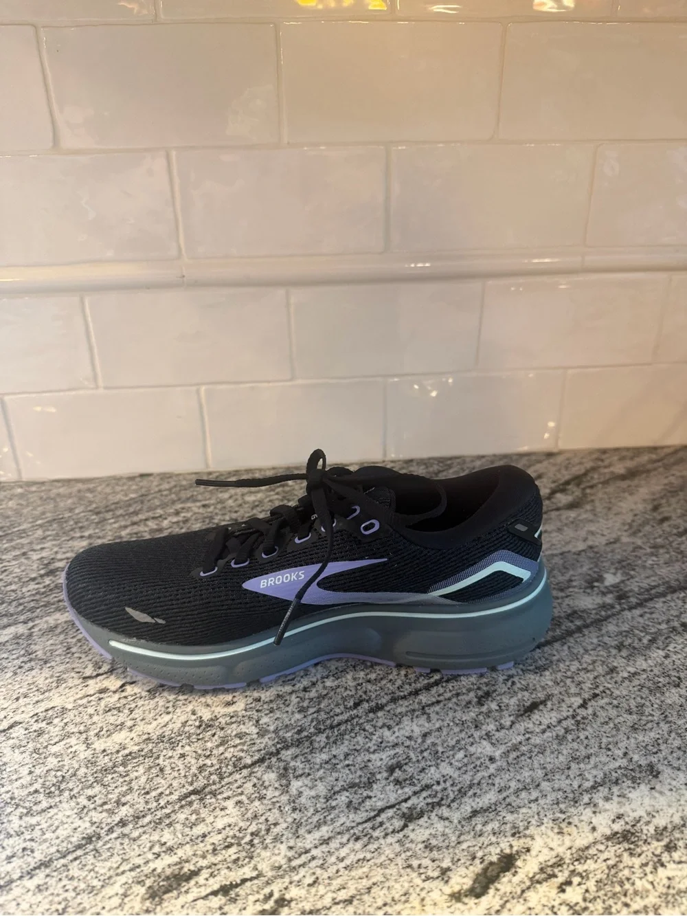 Women’s Brooks Ghost 15 Size 6